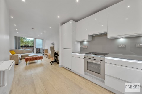 View Full Details for Lakeside Drive, London